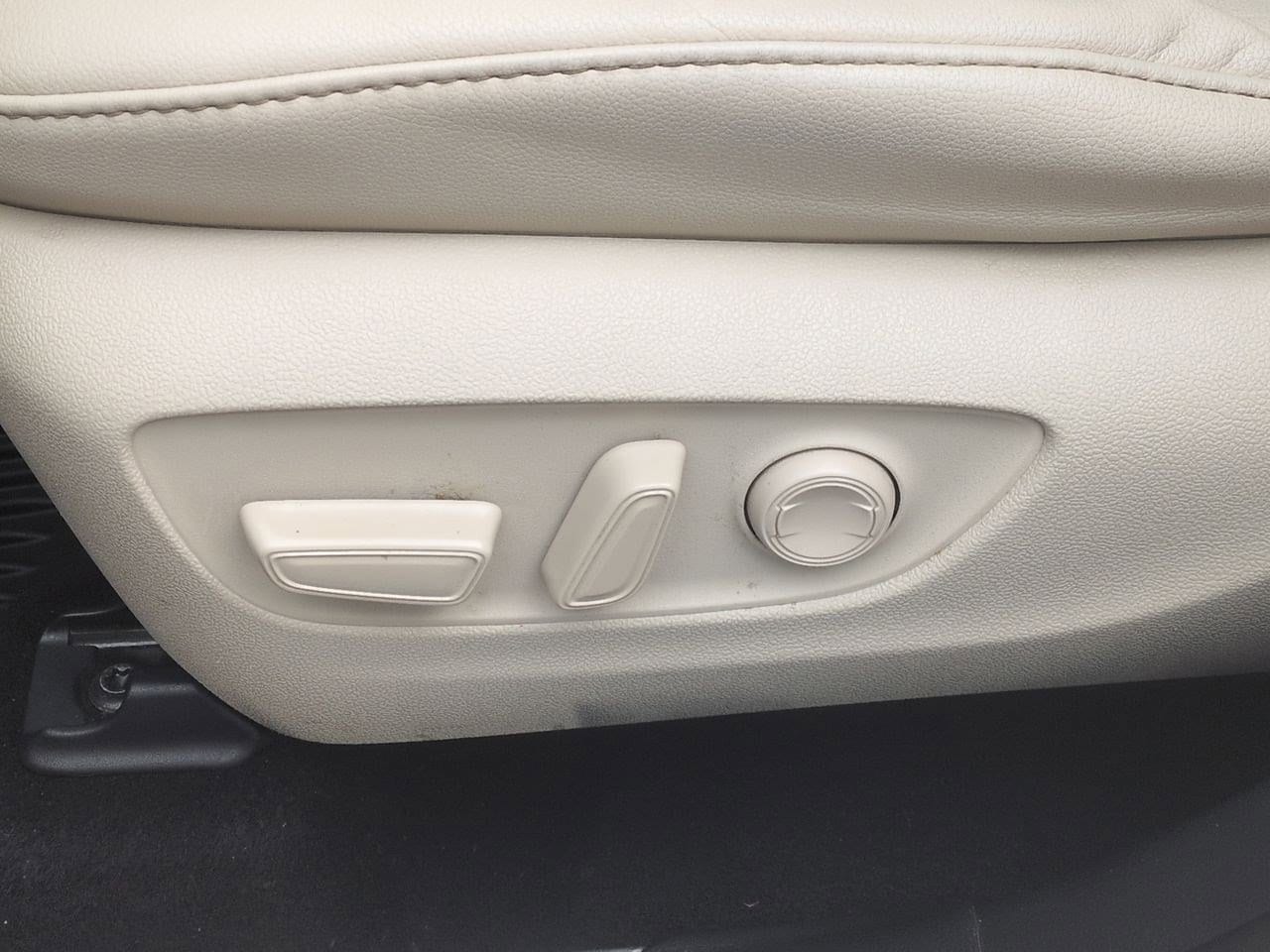 Thumbnail: 2020 Toyota Highlander - 18