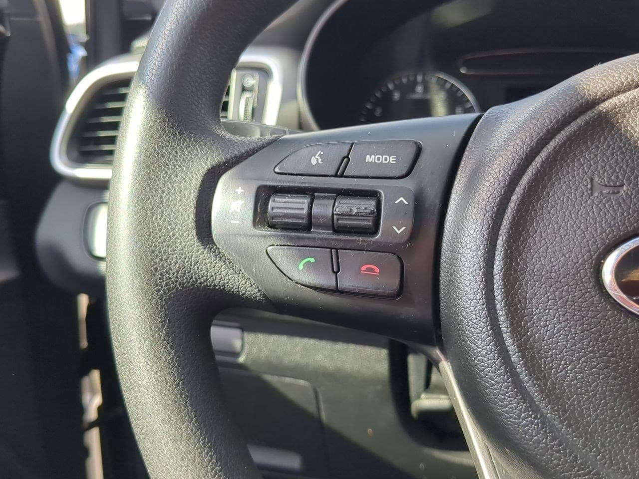 Thumbnail: 2016 Kia Sorento - 23