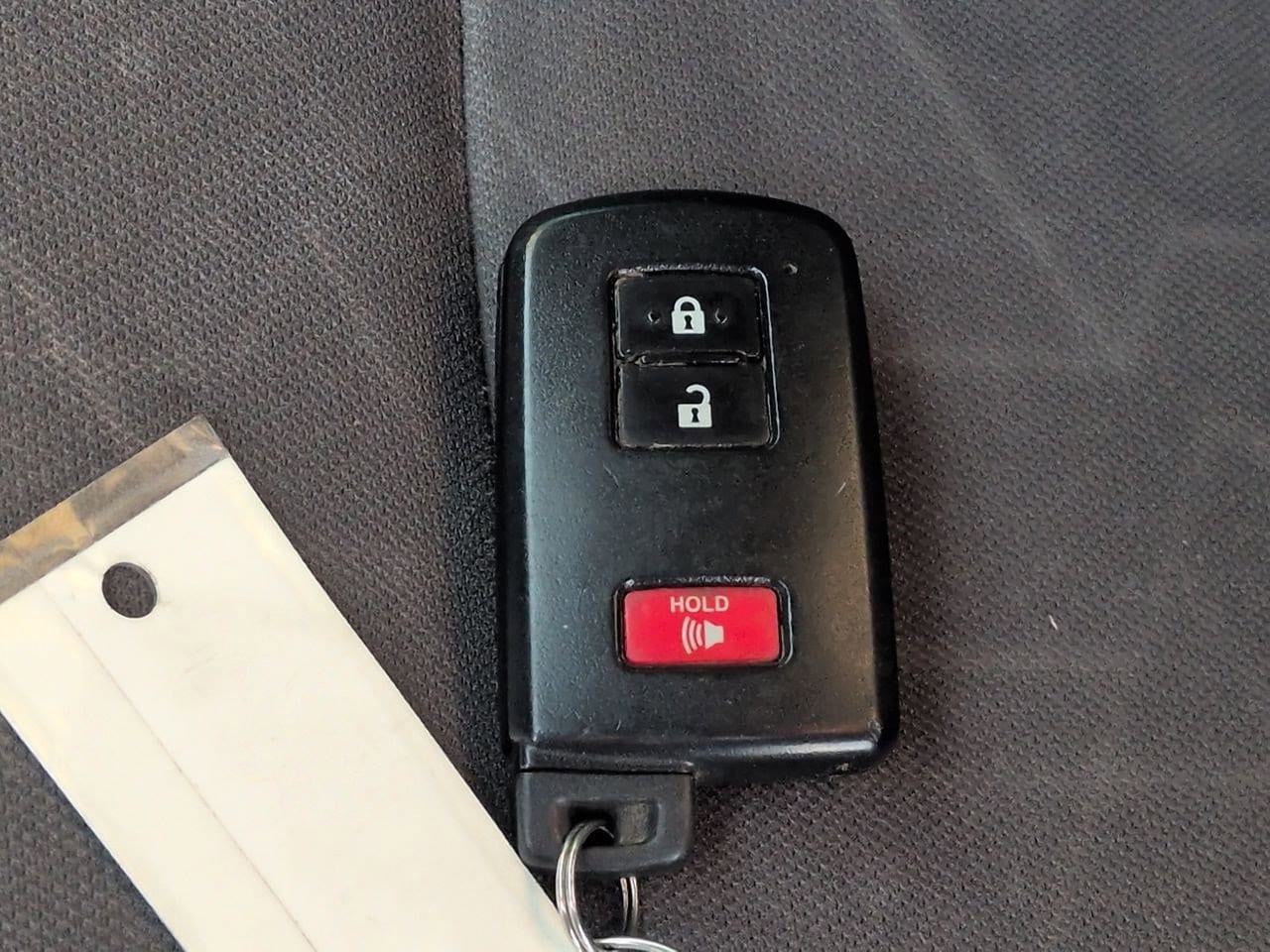 Thumbnail: 2016 Toyota Tacoma - 36