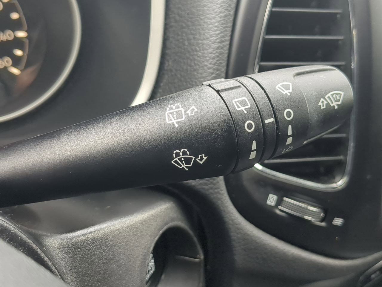 Thumbnail: 2018 Jeep Compass - 26