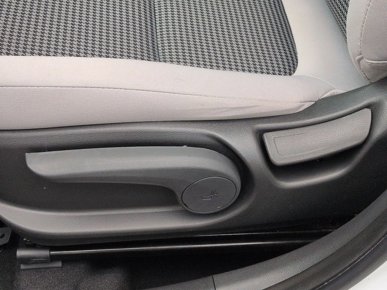 Thumbnail: 2023 Hyundai Kona - 18