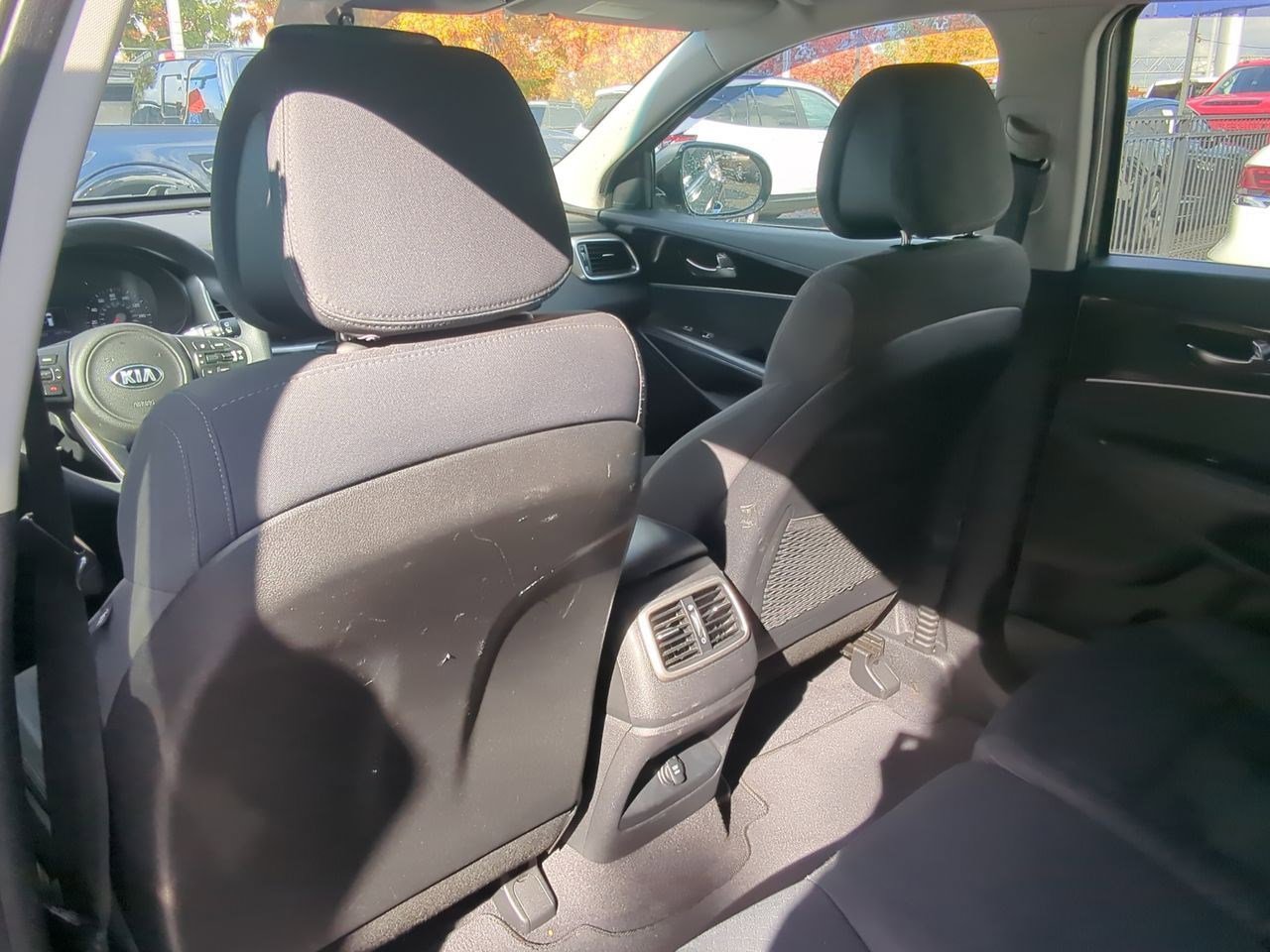 Thumbnail: 2016 Kia Sorento - 18