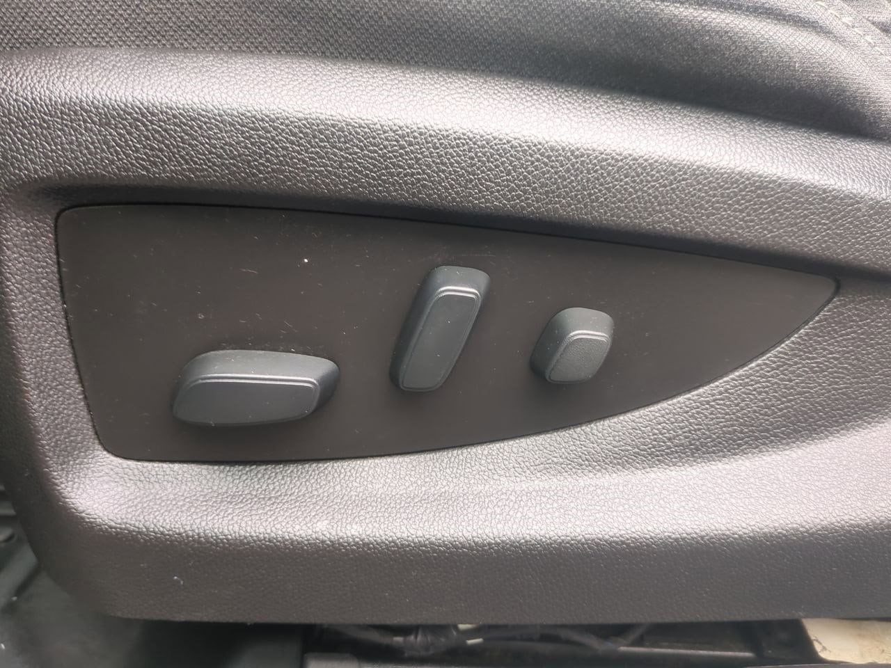 Thumbnail: 2018 Chevrolet Silverado 1500 - 24