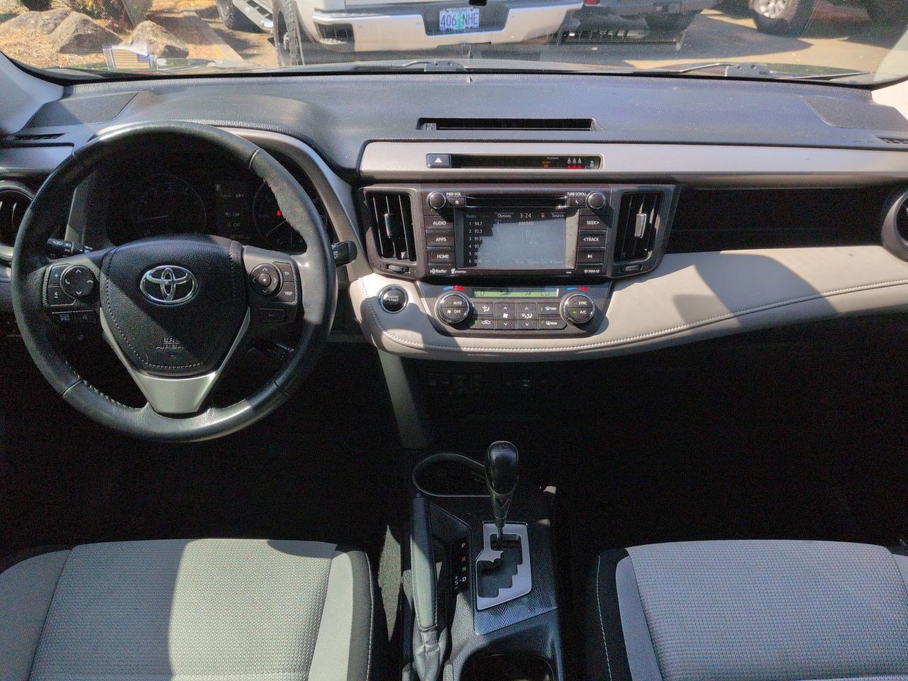 Thumbnail: 2018 Toyota RAV4 - 15