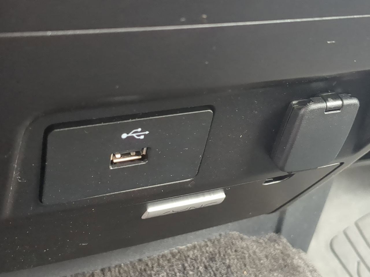 Thumbnail: 2017 Ford F-150 - 30