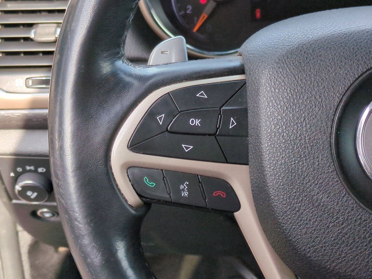 Thumbnail: 2015 Jeep Grand Cherokee - 24