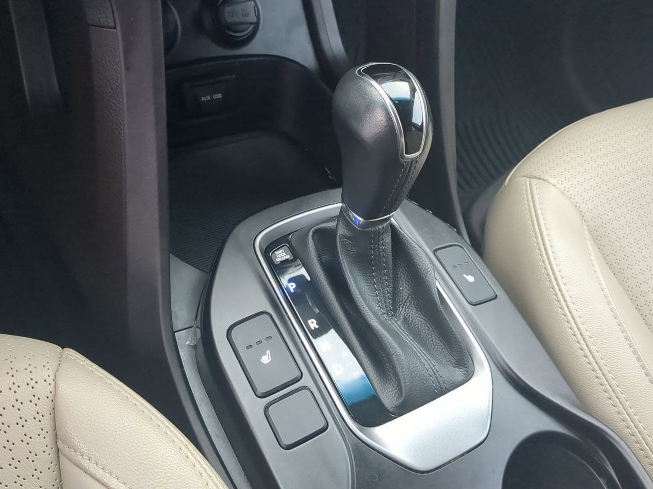 Thumbnail: 2014 Hyundai Santa Fe - 32