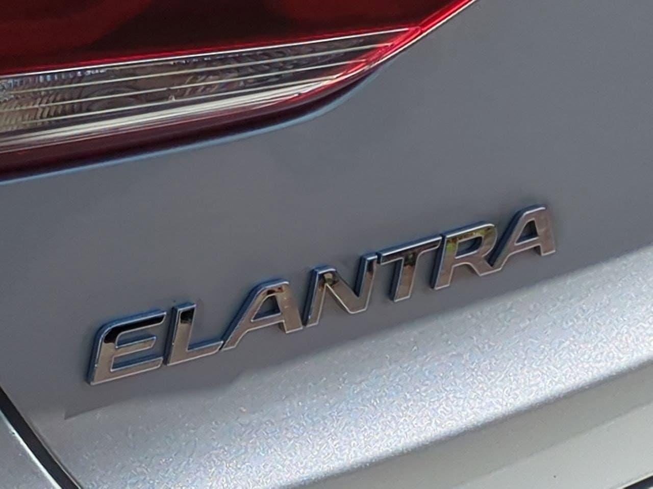 Thumbnail: 2017 Hyundai Elantra - 12