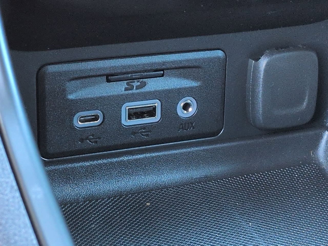 Thumbnail: 2022 GMC Terrain - 33