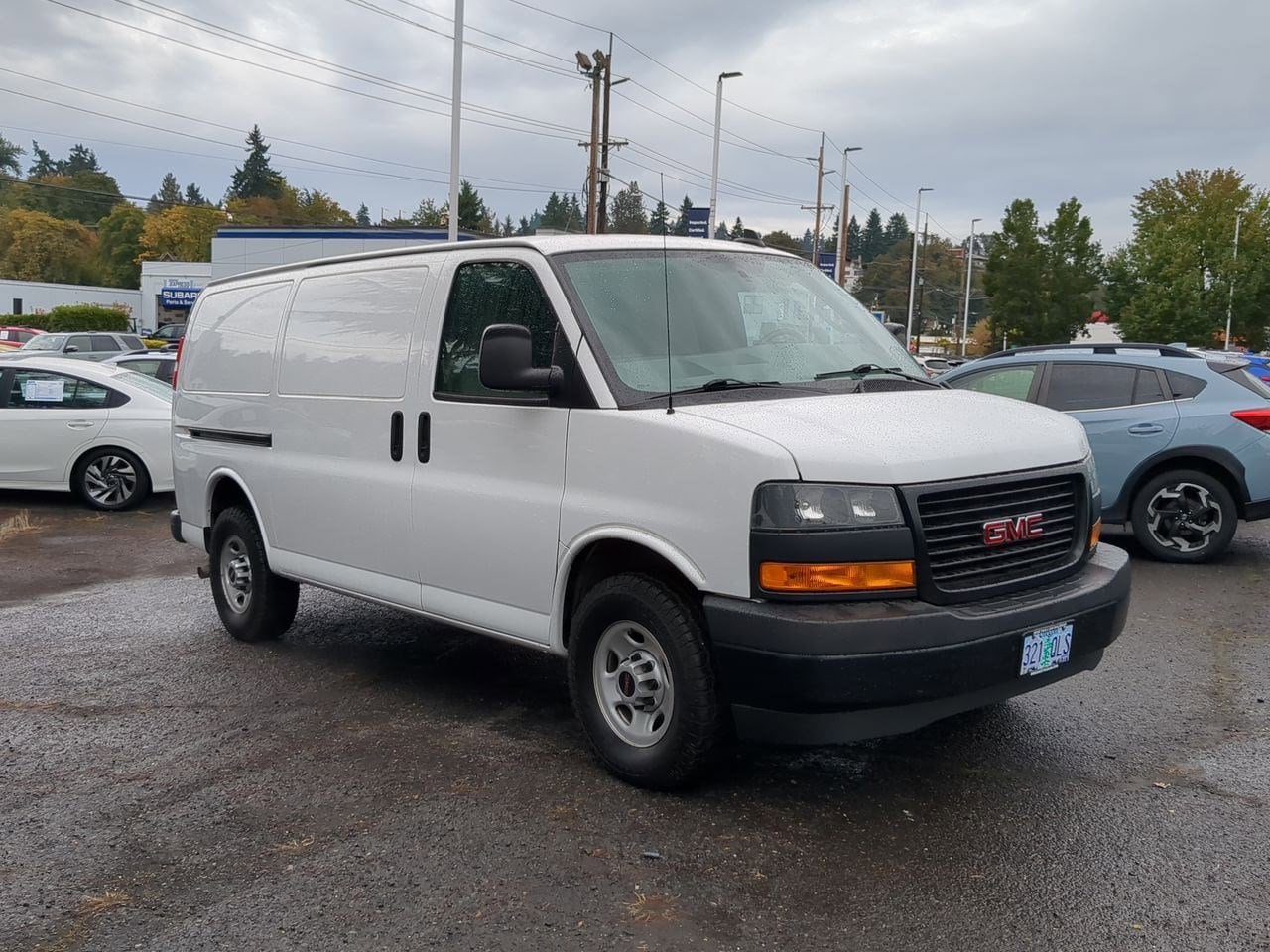 Thumbnail: 2020 GMC Savana - 16
