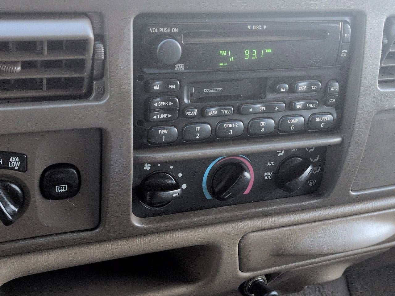 Thumbnail: 2001 Ford Excursion - 27