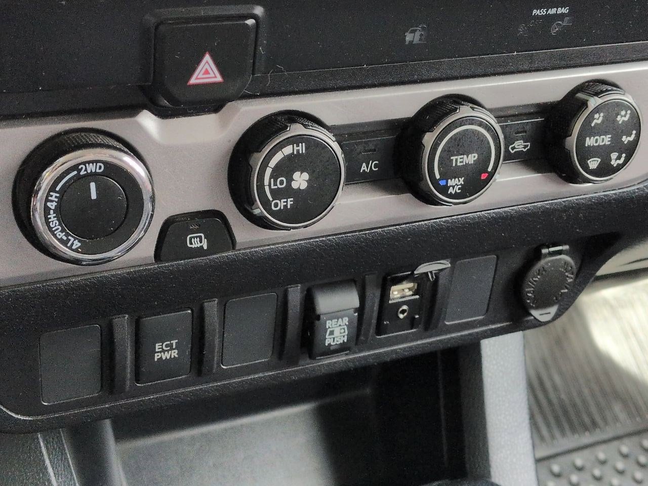 Thumbnail: 2019 Toyota Tacoma - 28