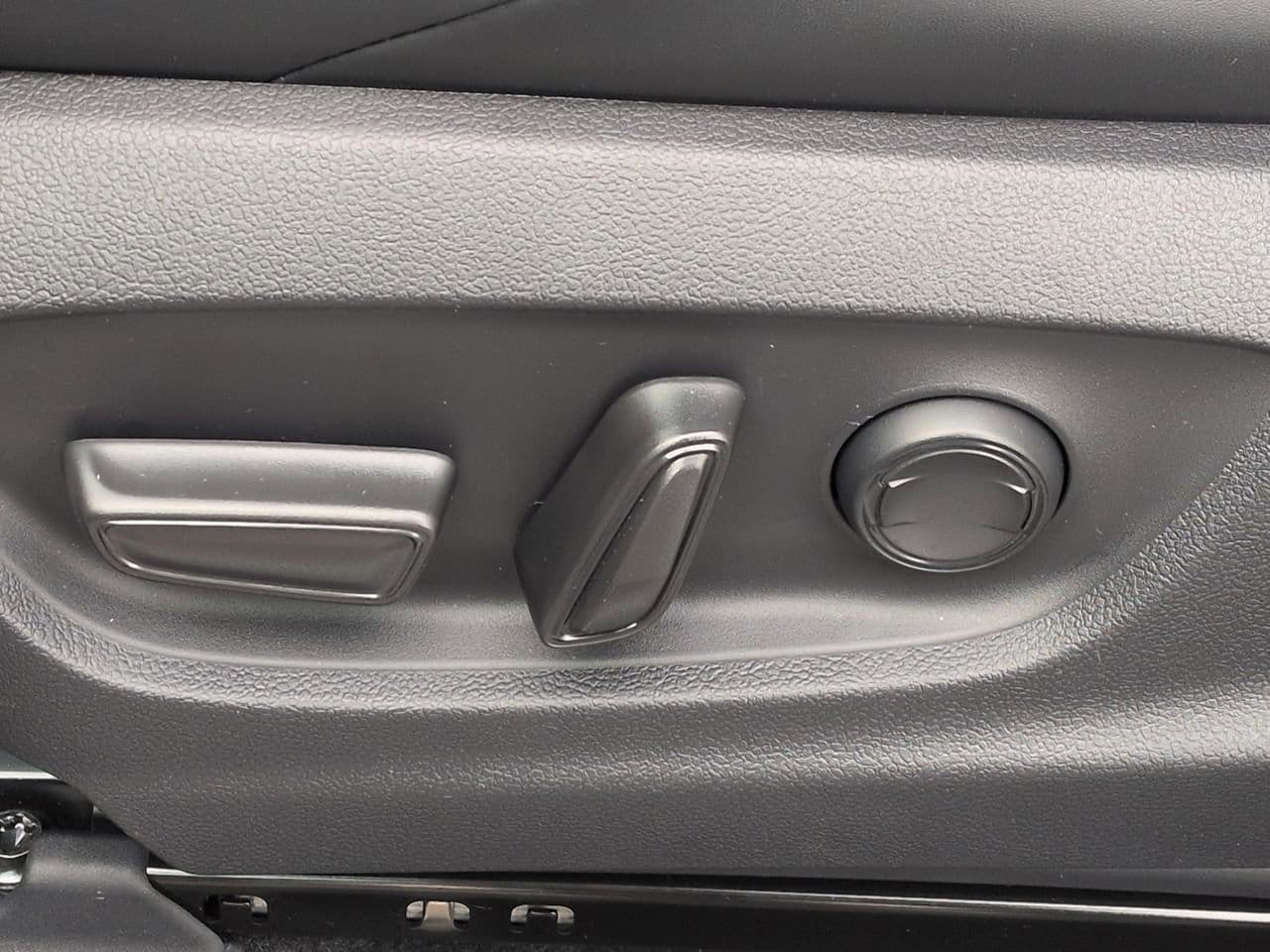 Thumbnail: 2026 Subaru Solterra - 18