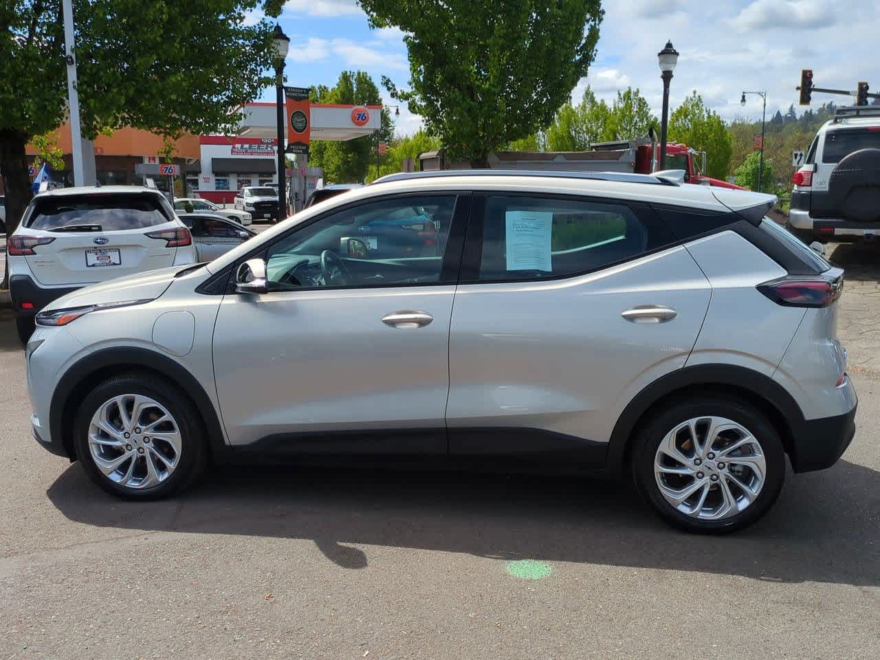 Used 2023 Chevrolet Bolt EUV LT with VIN 1G1FY6S07P4173674 for sale in Oregon City, OR