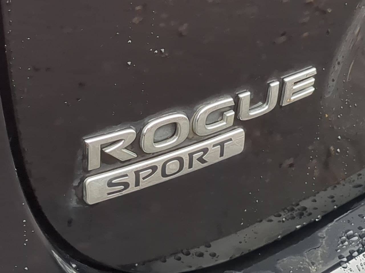 Thumbnail: 2018 Nissan Rogue Sport - 12