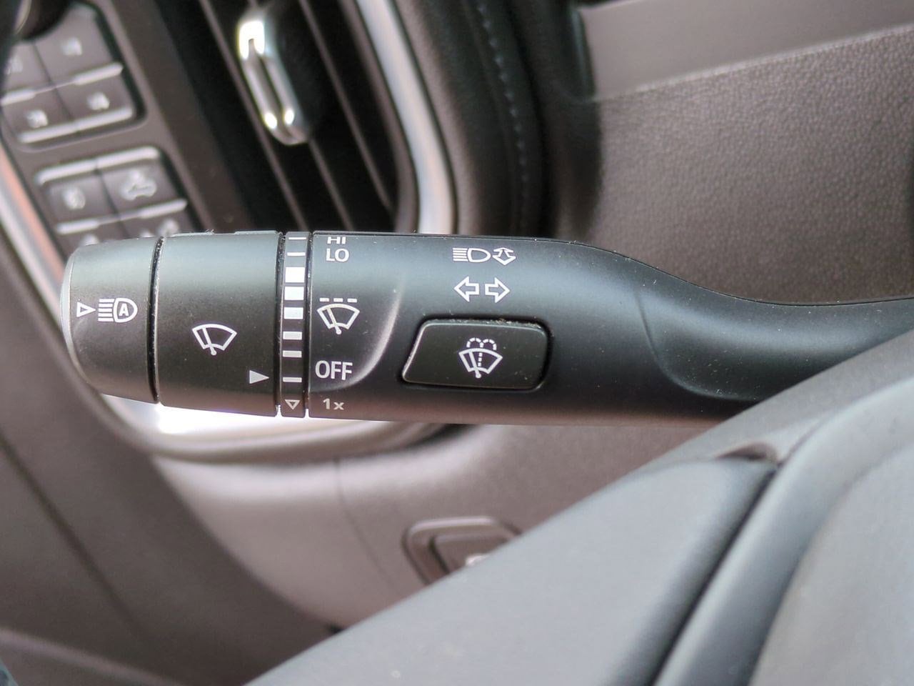 Thumbnail: 2020 Chevrolet Silverado 1500 - 37