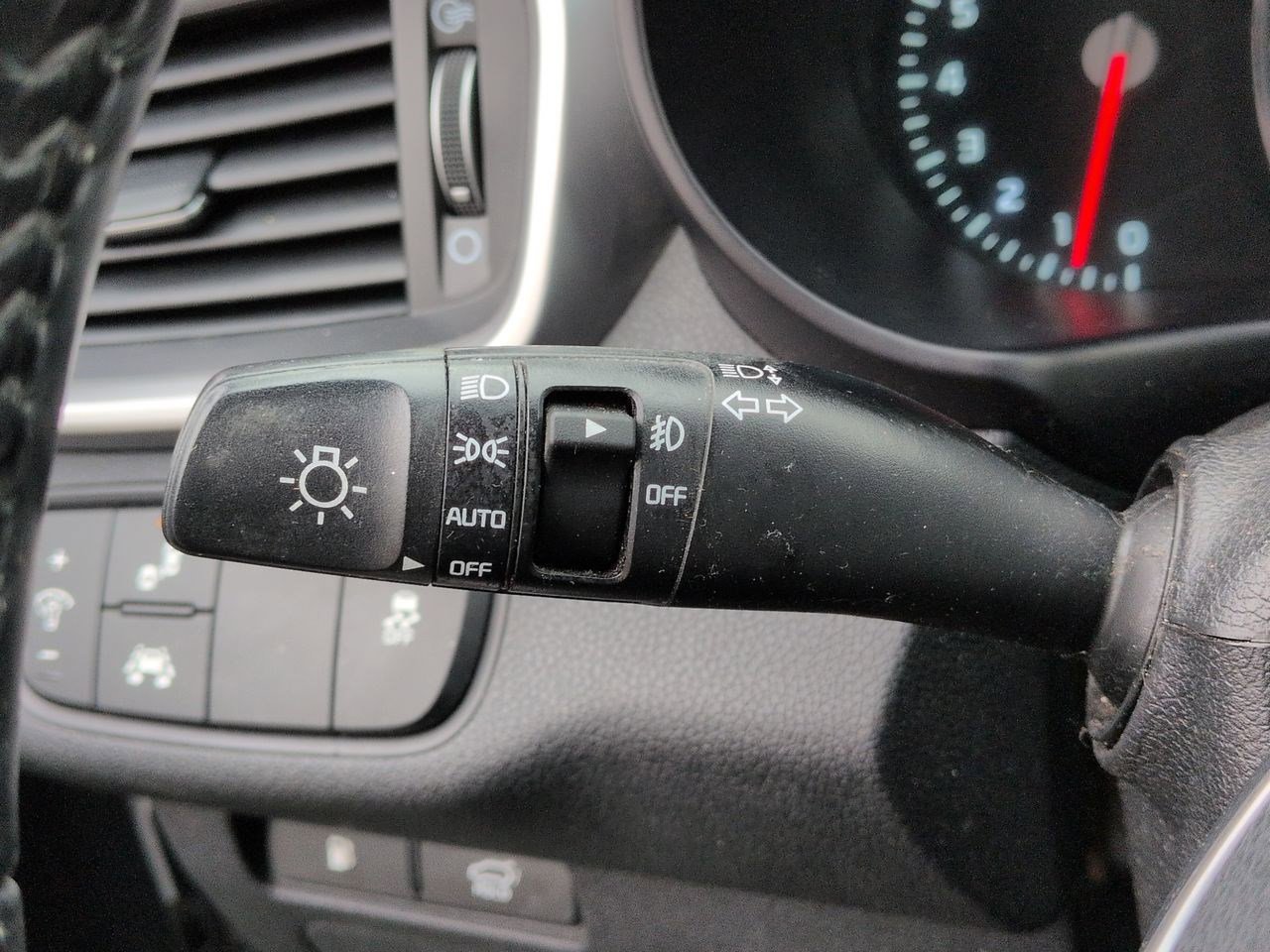 Thumbnail: 2019 Kia Sorento - 27