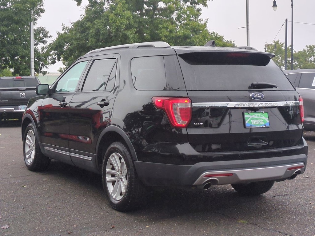 Used 2017 Ford Explorer XLT SUV
