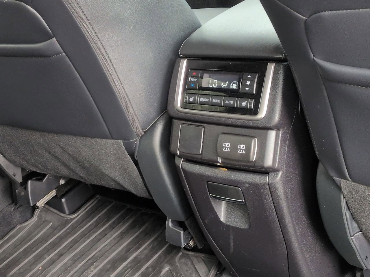 Thumbnail: 2022 Subaru Ascent - 22