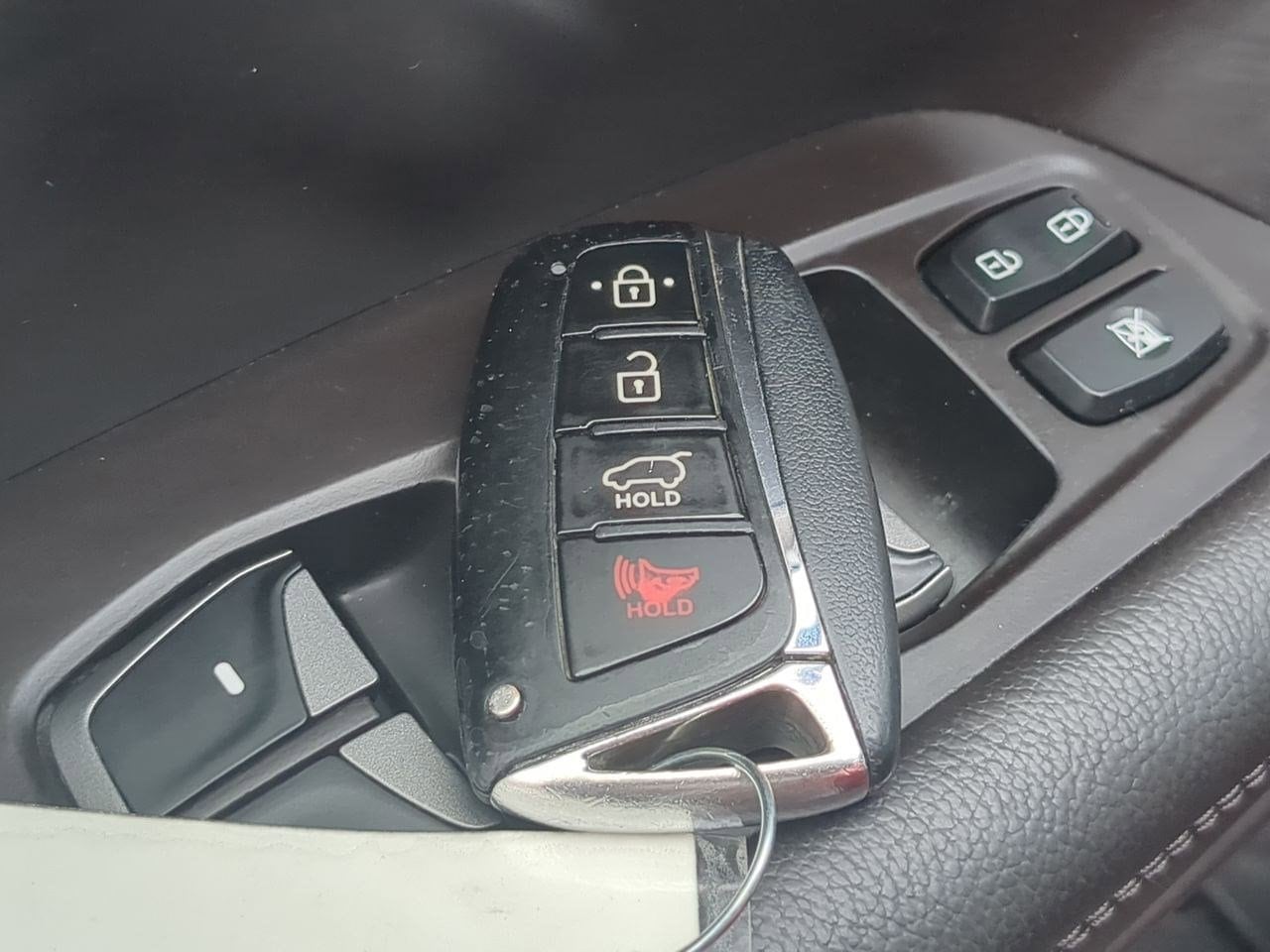 Thumbnail: 2014 Hyundai Santa Fe - 35