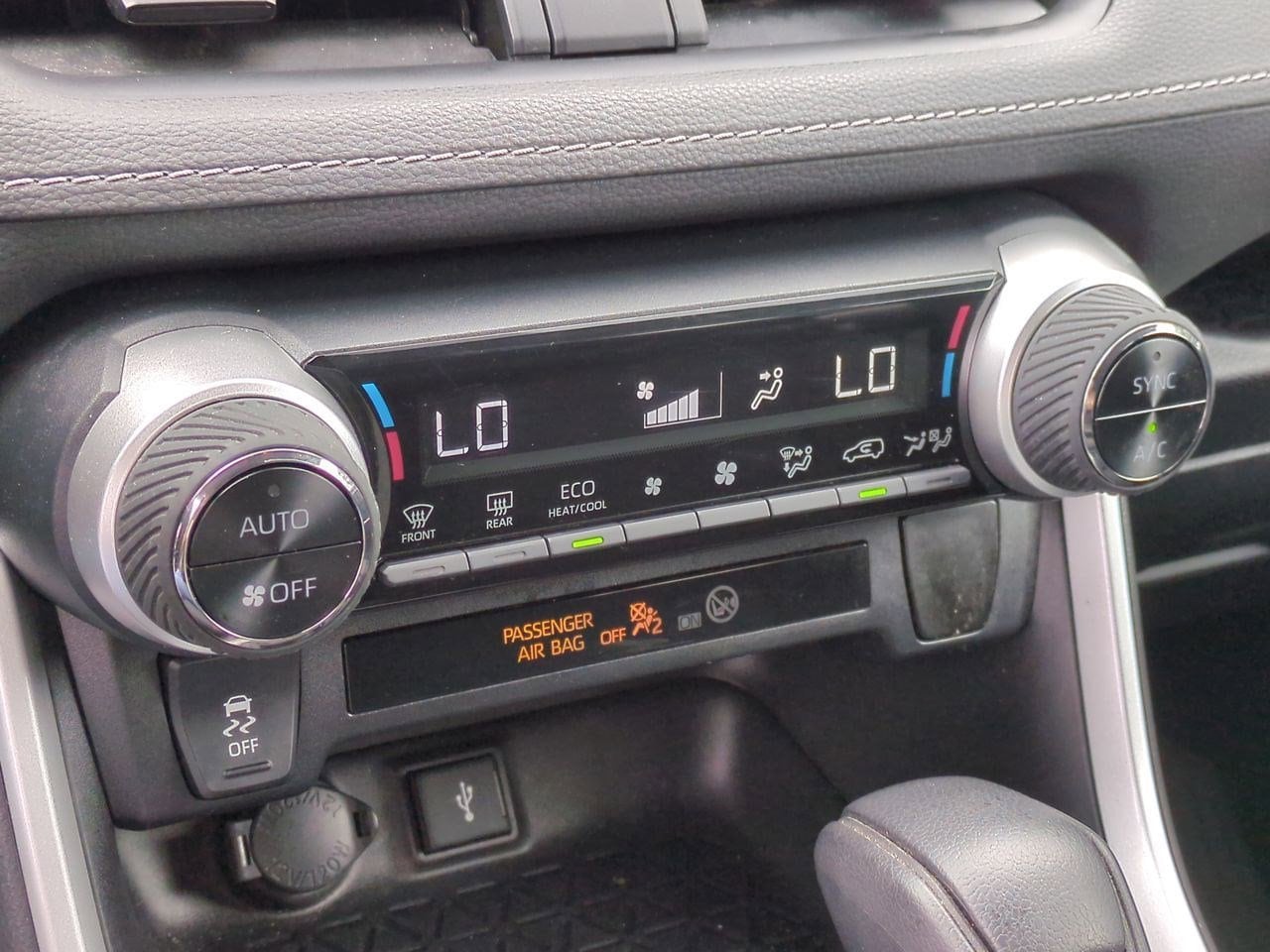 Thumbnail: 2021 Toyota RAV4 - 28