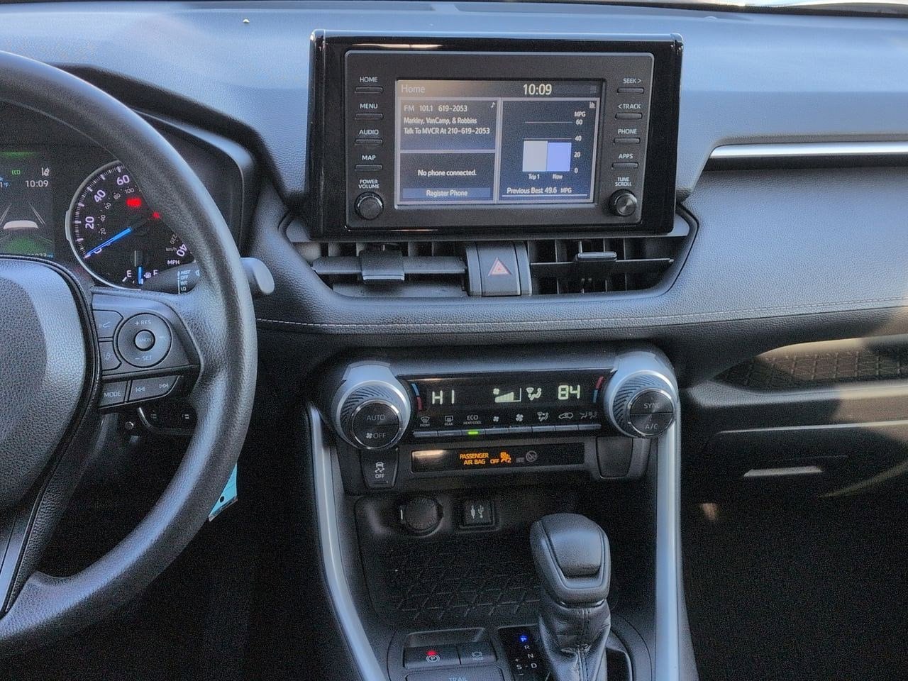 Thumbnail: 2019 Toyota RAV4 - 28