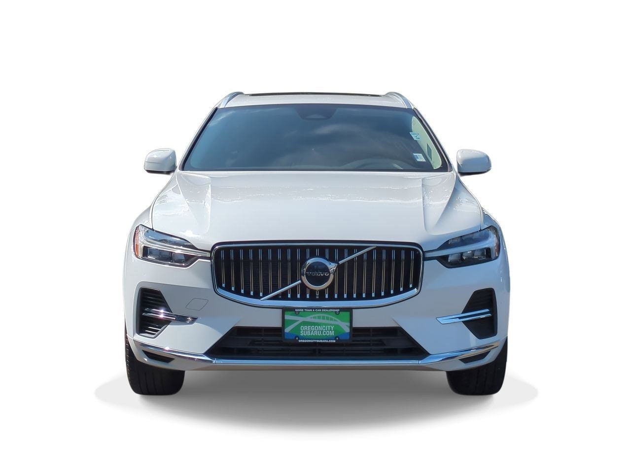 Thumbnail: 2022 Volvo XC60 - 3