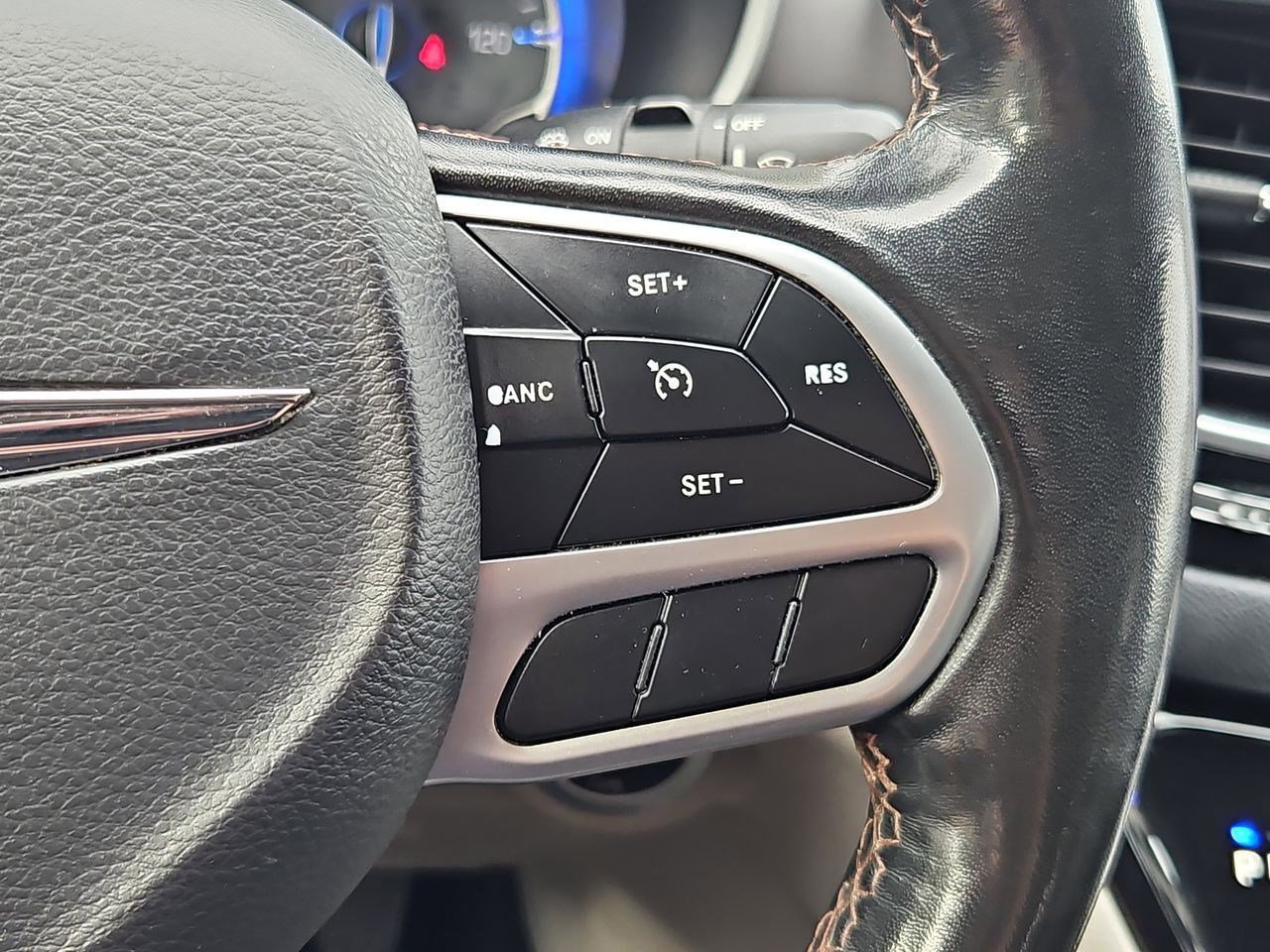 Thumbnail: 2020 Chrysler Pacifica - 27