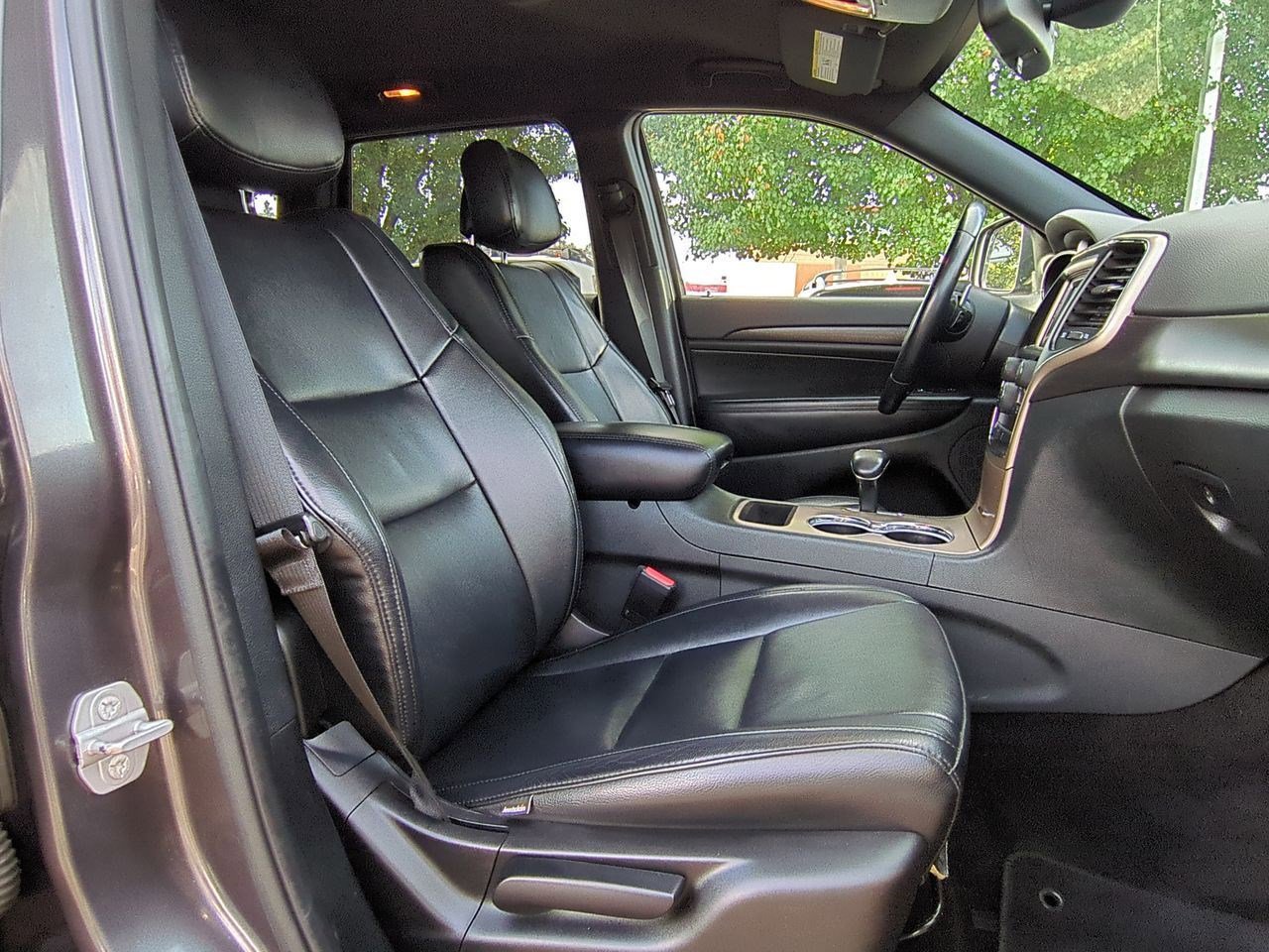 Thumbnail: 2015 Jeep Grand Cherokee - 22