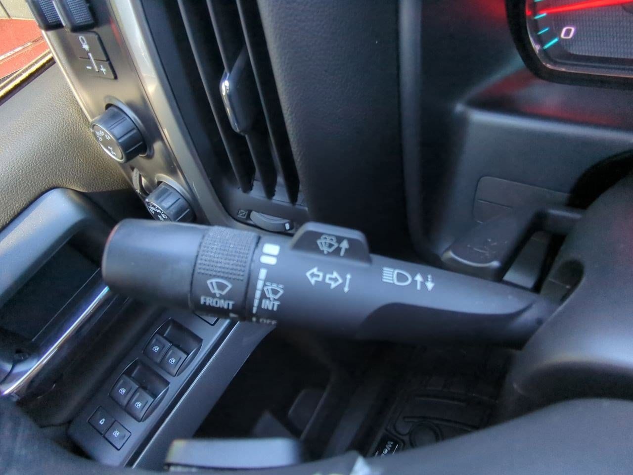 Thumbnail: 2018 Chevrolet Silverado 1500 - 33