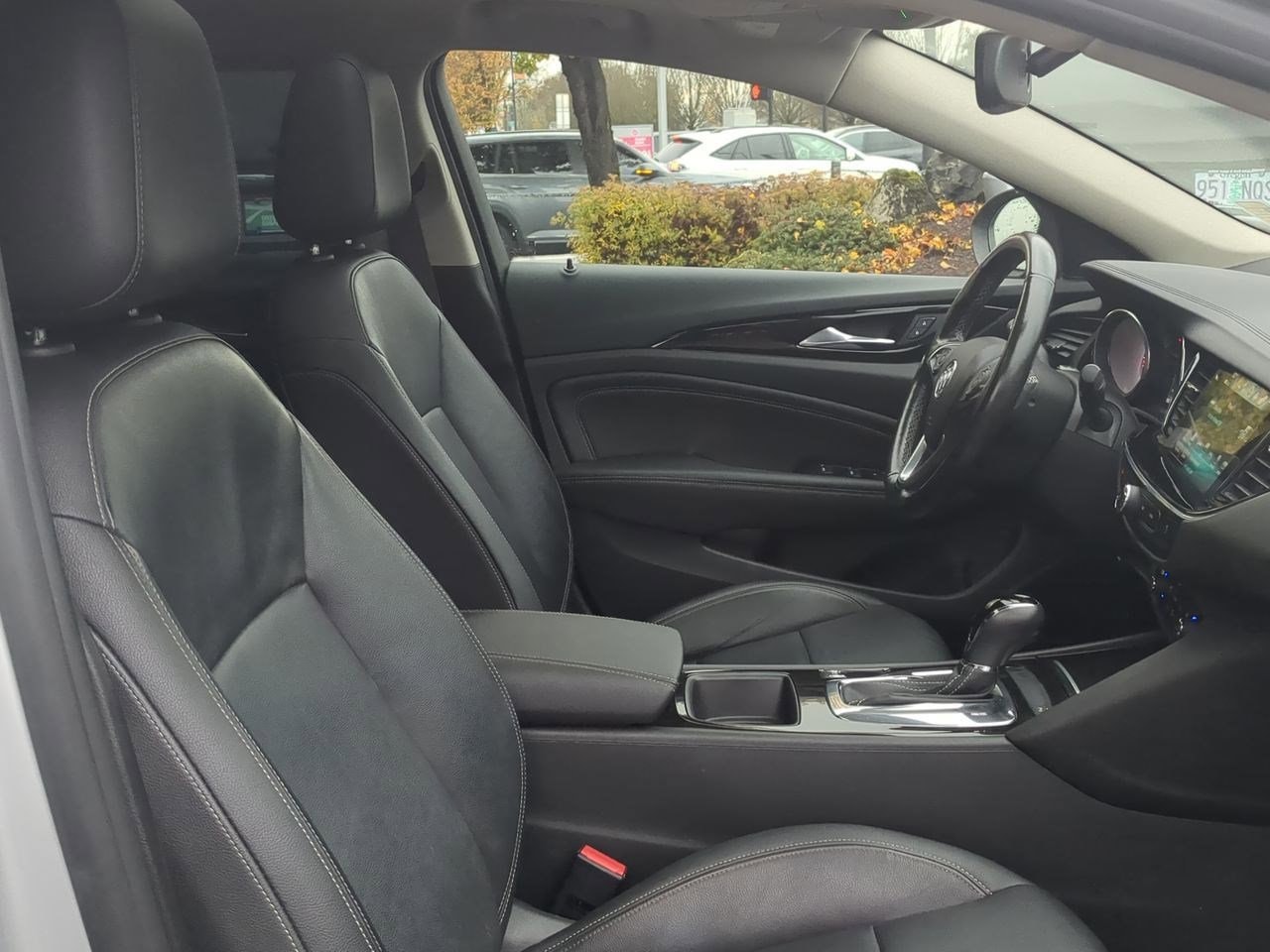 Thumbnail: 2018 Buick Regal - 24