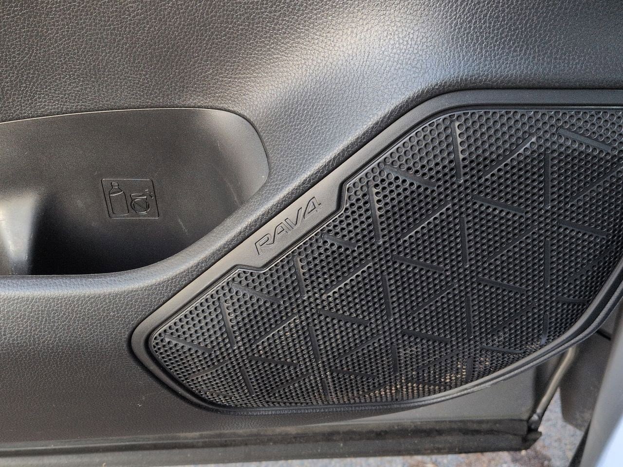 Thumbnail: 2019 Toyota RAV4 - 31