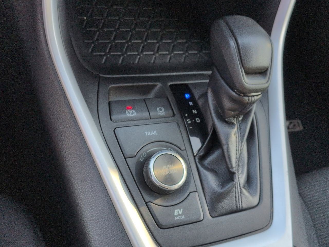 Thumbnail: 2019 Toyota RAV4 - 33