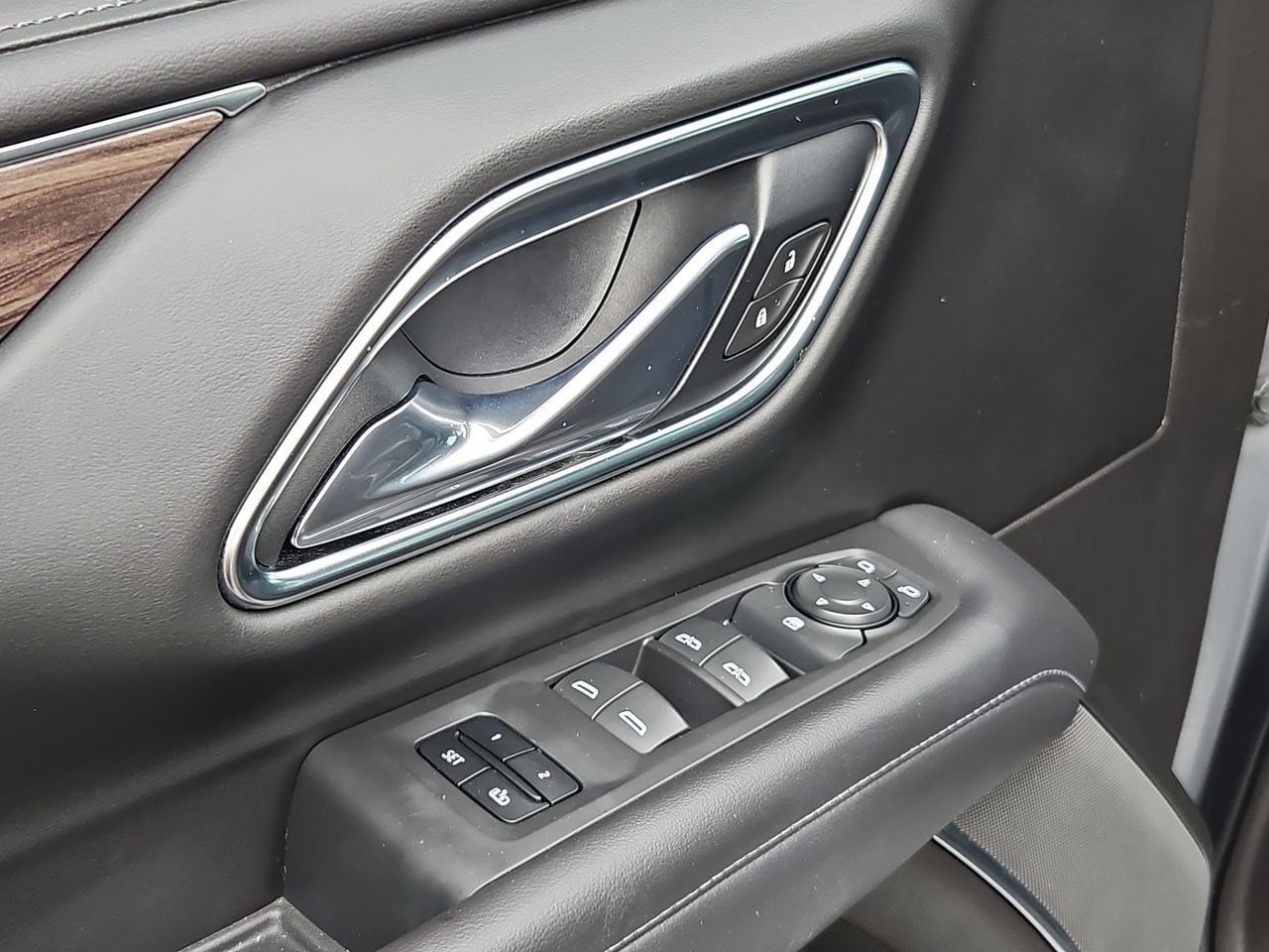 Thumbnail: 2021 Chevrolet Tahoe - 18