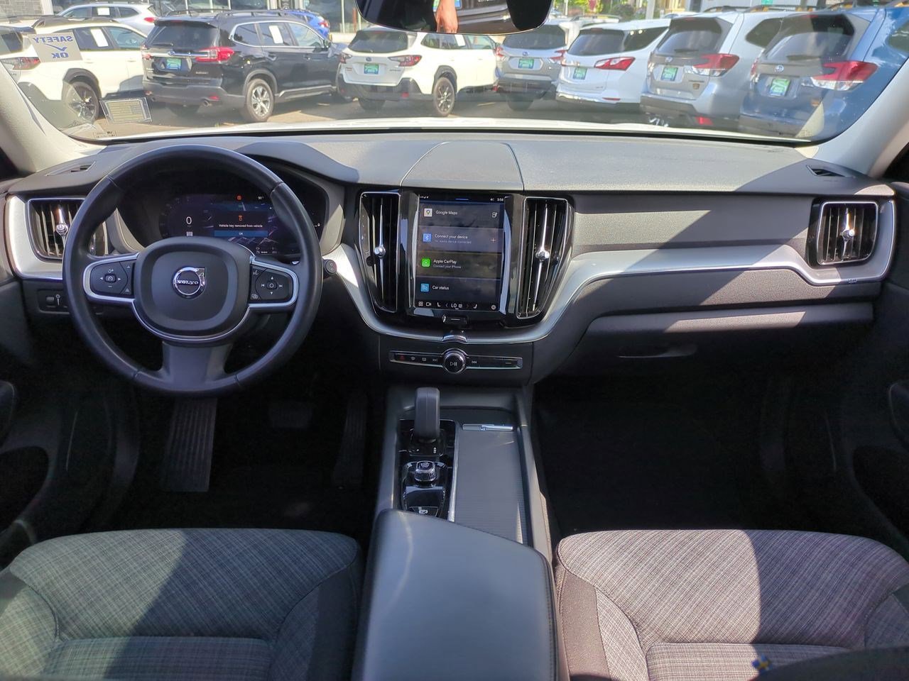 Thumbnail: 2022 Volvo XC60 - 15