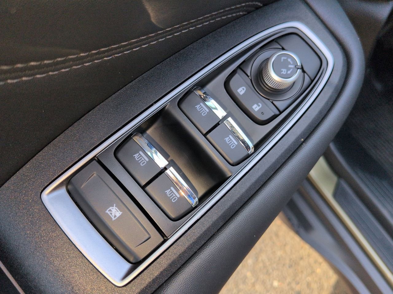 Thumbnail: 2025 Subaru Outback - 25