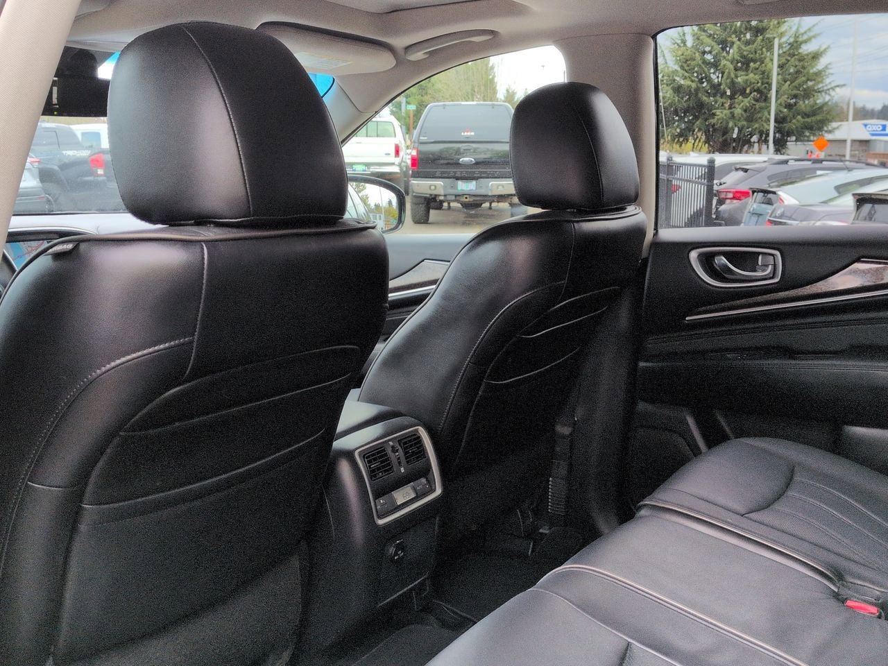 Thumbnail: 2014 INFINITI QX60 - 19