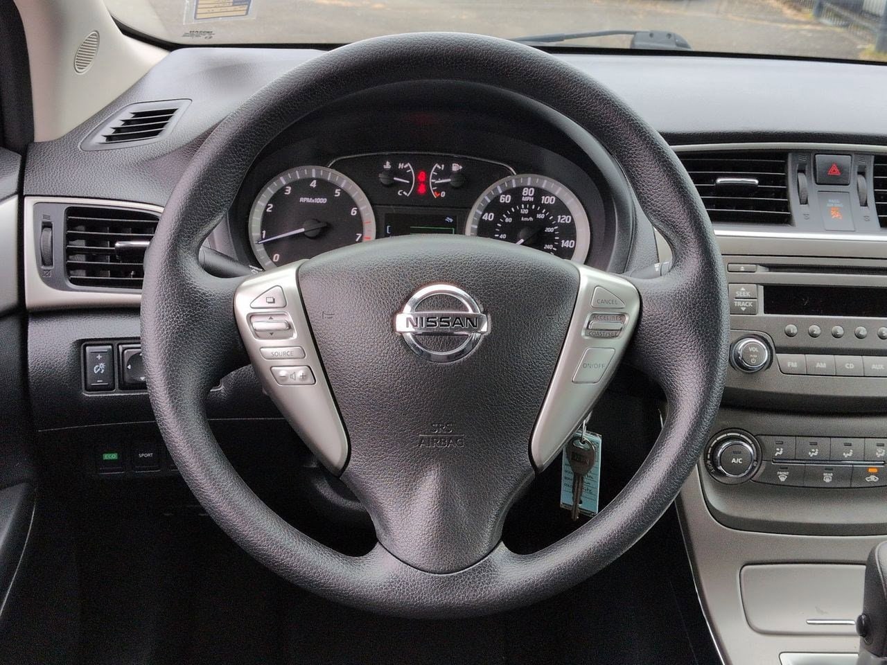 Thumbnail: 2014 Nissan Sentra - 23