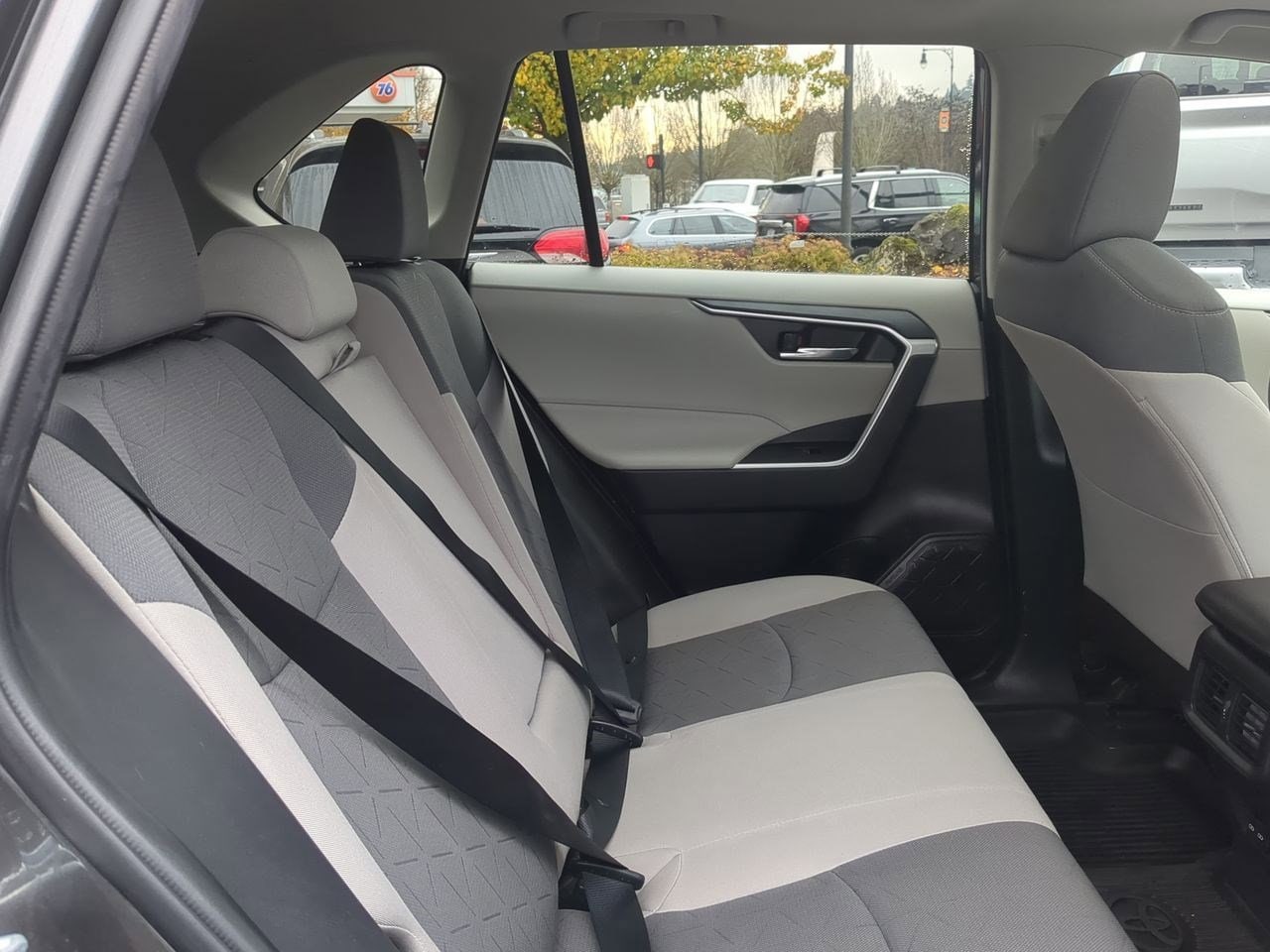 Thumbnail: 2022 Toyota RAV4 - 21