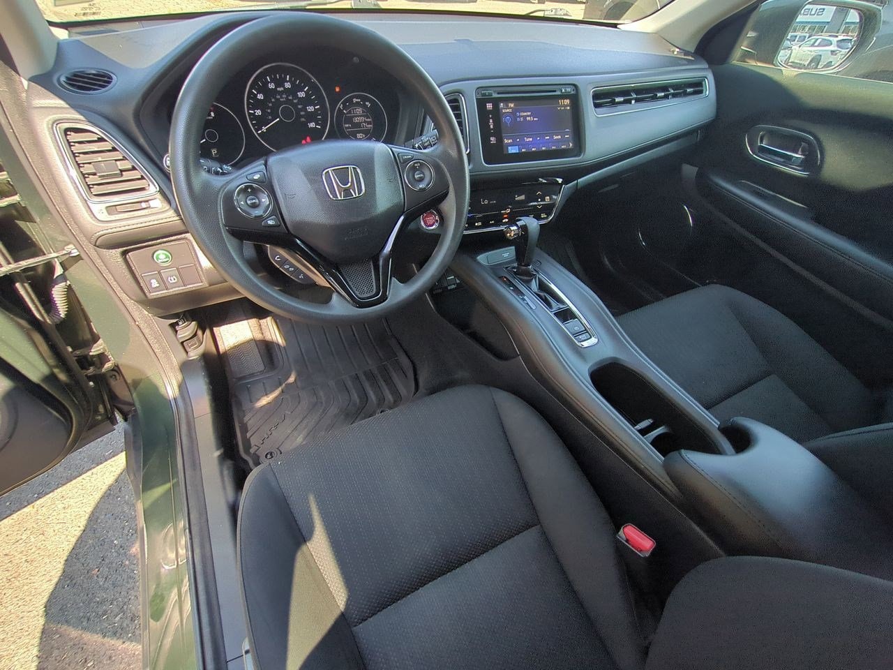 Thumbnail: 2018 Honda HR-V - 10