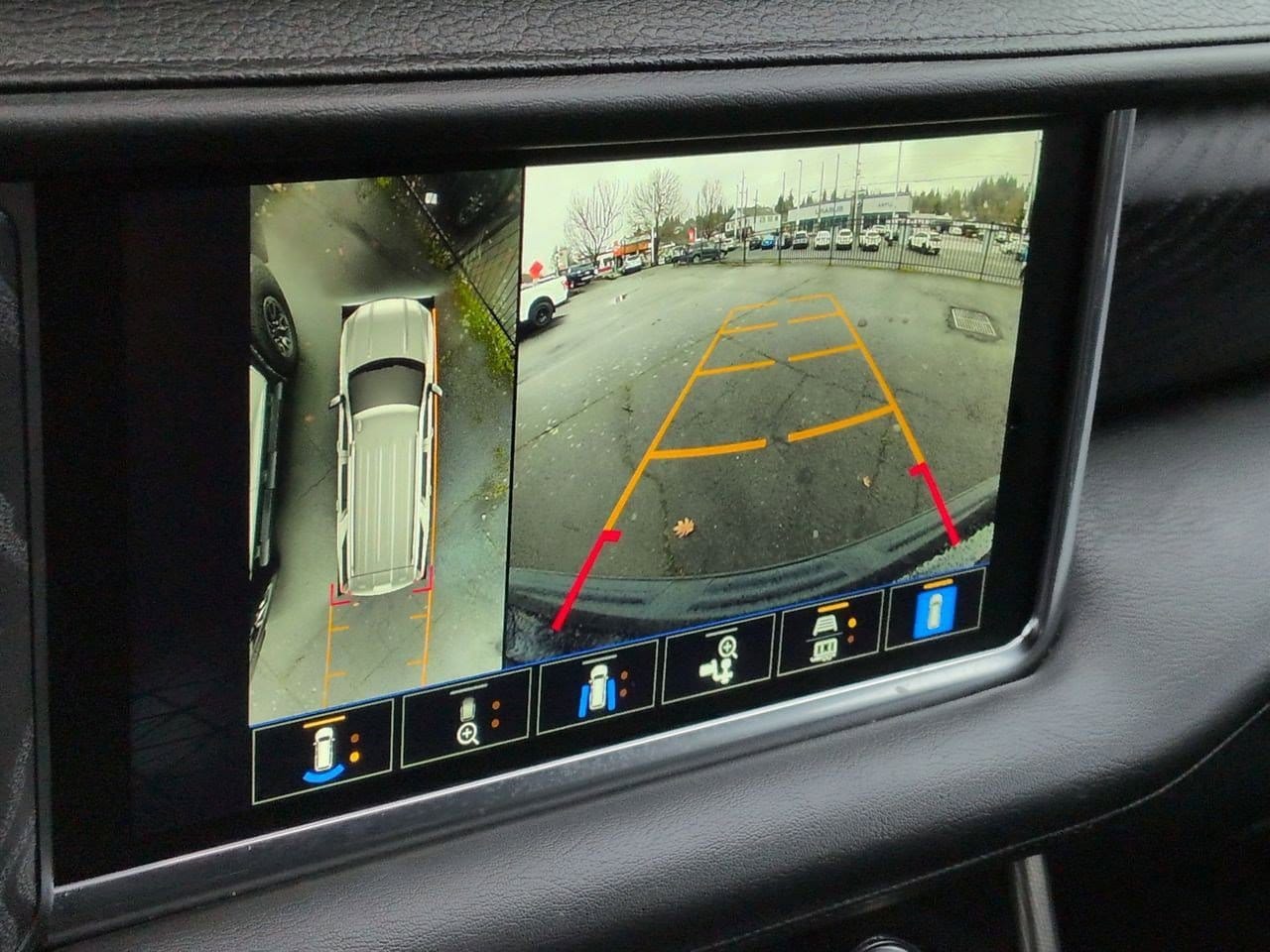 Thumbnail: 2022 GMC Yukon - 31