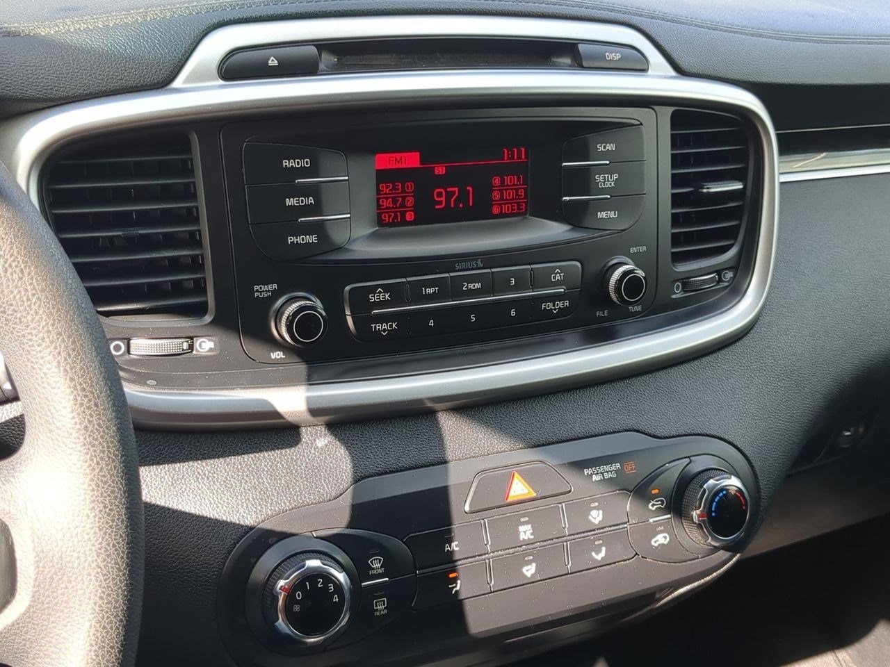 Thumbnail: 2016 Kia Sorento - 27