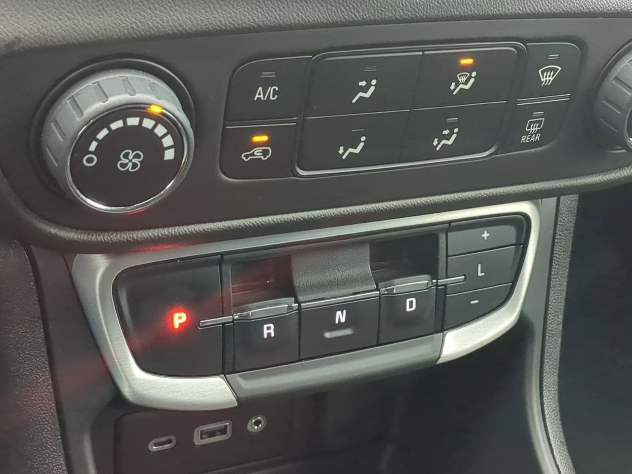 Thumbnail: 2024 GMC Terrain - 31