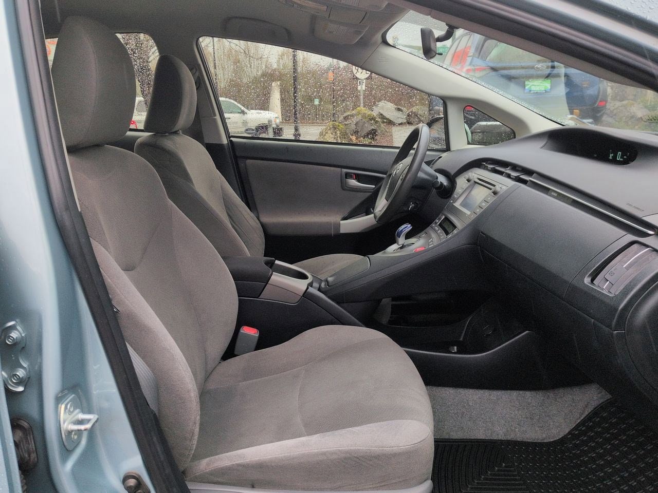 Thumbnail: 2015 Toyota Prius - 21