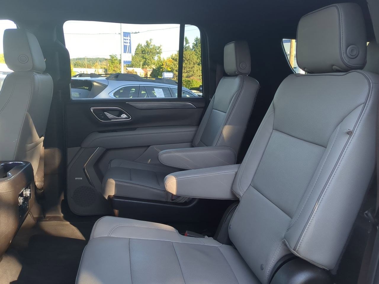 Thumbnail: 2023 GMC Yukon XL - 20