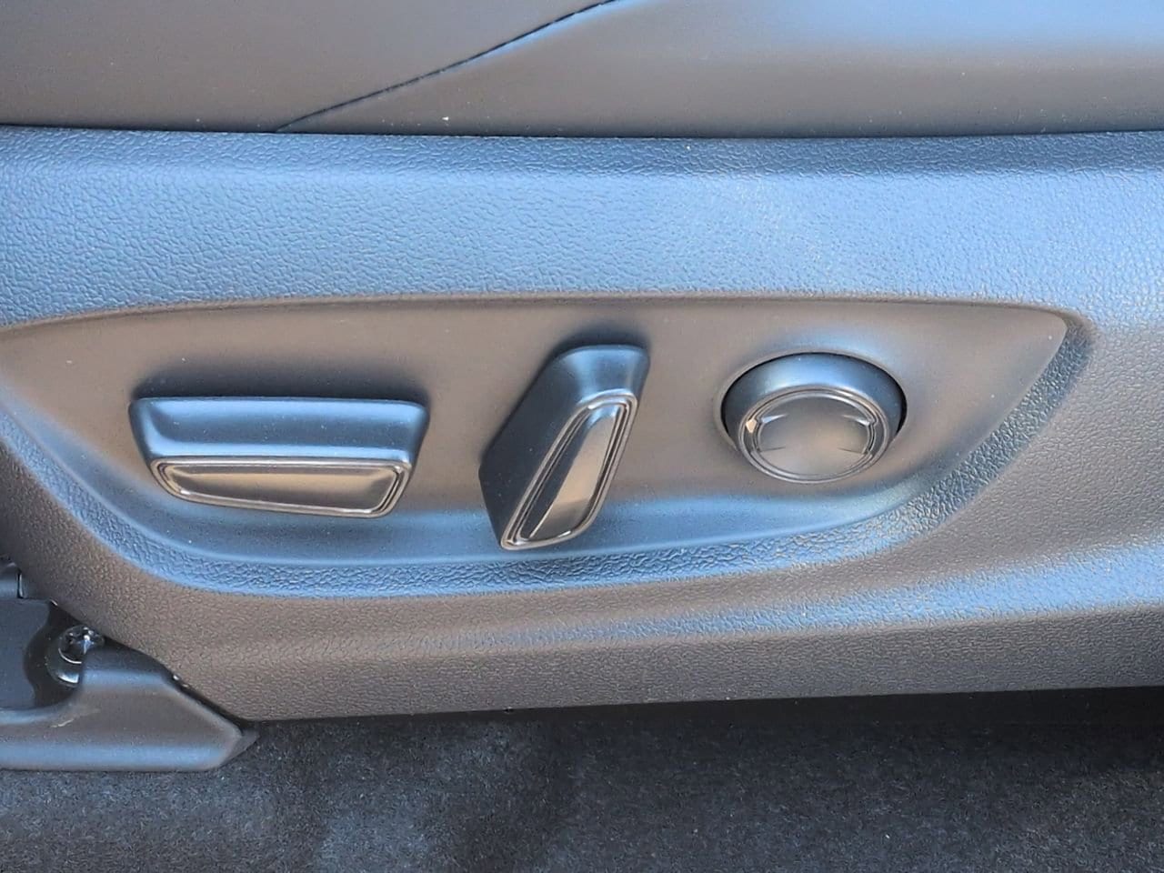 Thumbnail: 2026 Subaru Solterra - 18