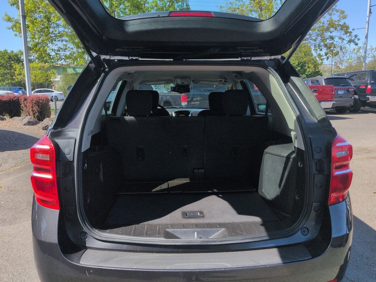 Thumbnail: 2016 Chevrolet Equinox - 32