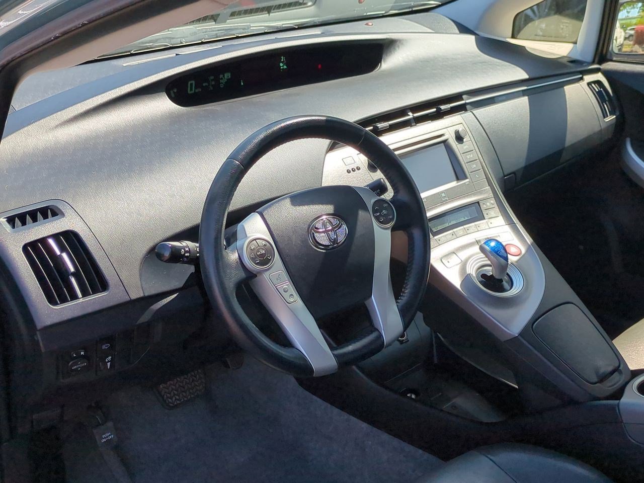 Thumbnail: 2012 Toyota Prius - 10