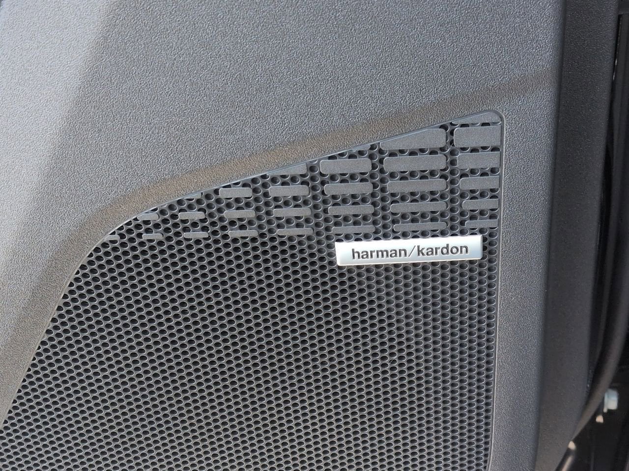 Thumbnail: 2026 Subaru Solterra - 33