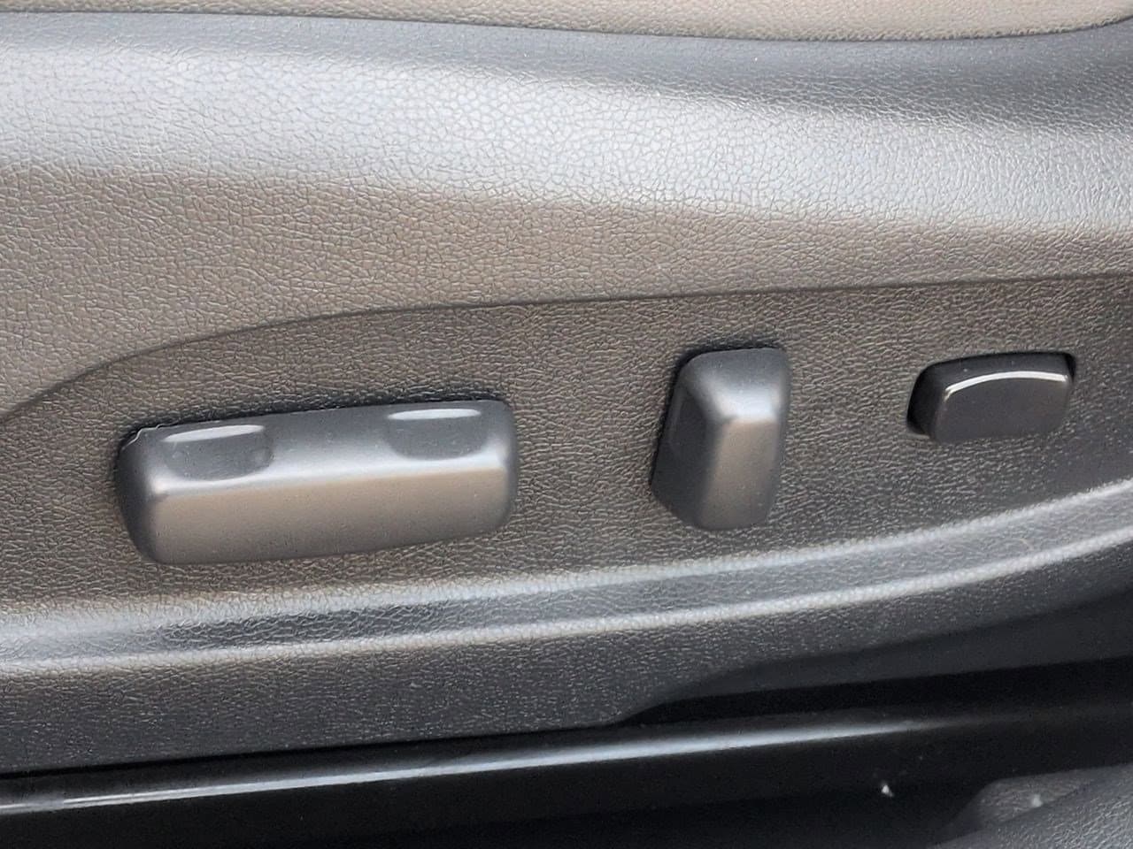 Thumbnail: 2015 Hyundai Sonata - 18